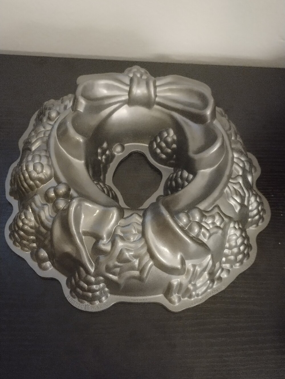 Nordic Ware Holiday Wreath Bundt Cake Pan